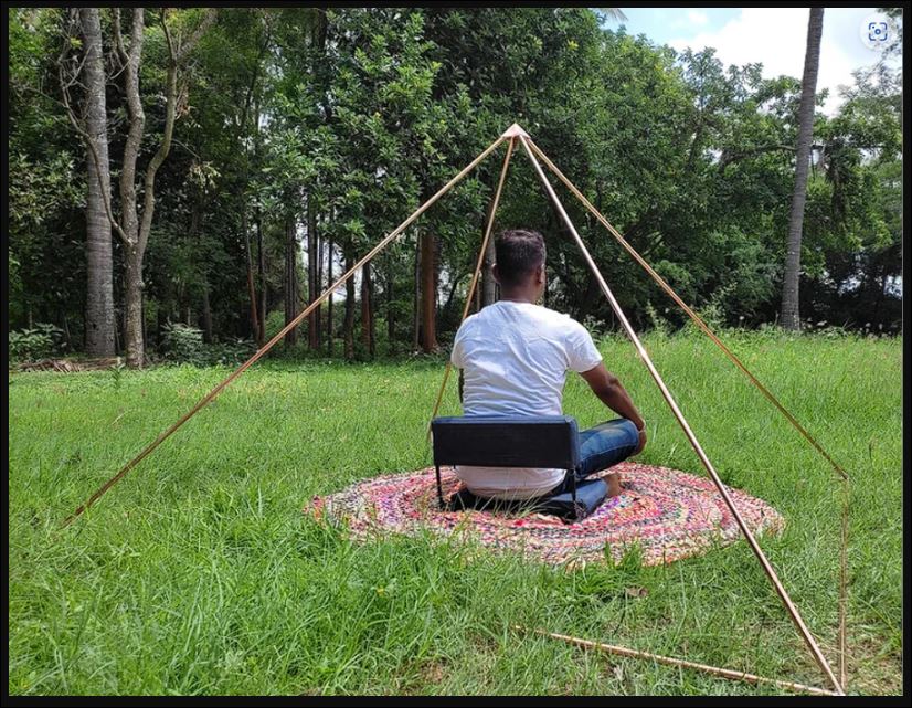 Giza Meditation Pyramid 5 feet Base with 5 corner connectors and 8 main pipes (Deluxe)